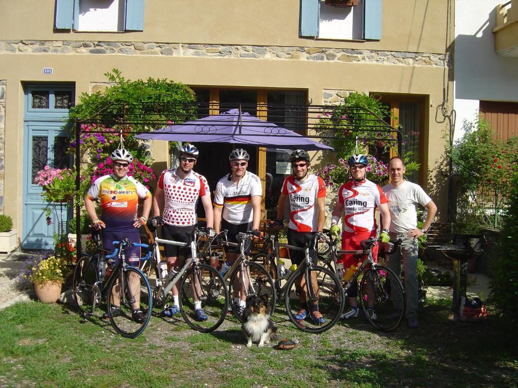 Aux Quatre Saisons Axat Bed and Breakfast Εξωτερικό φωτογραφία