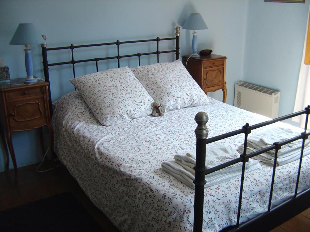 Aux Quatre Saisons Axat Bed and Breakfast Εξωτερικό φωτογραφία