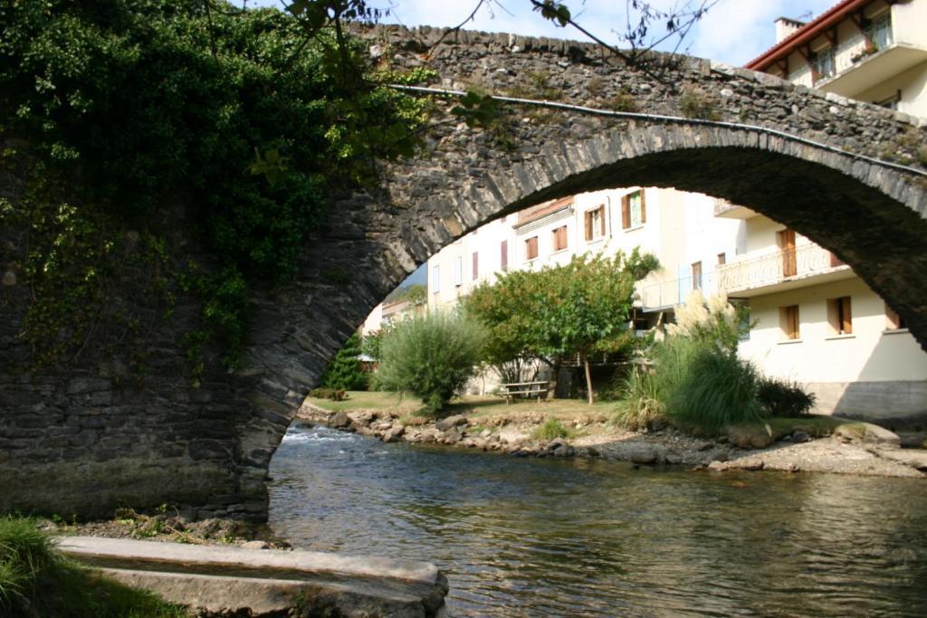Aux Quatre Saisons Axat Bed and Breakfast Εξωτερικό φωτογραφία