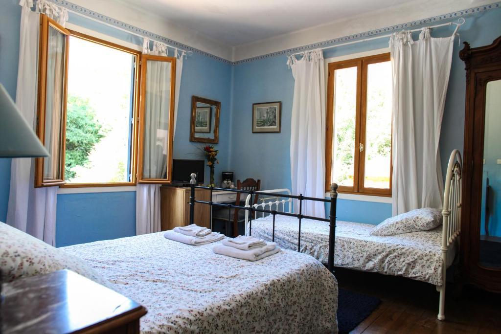 Aux Quatre Saisons Axat Bed and Breakfast Δωμάτιο φωτογραφία
